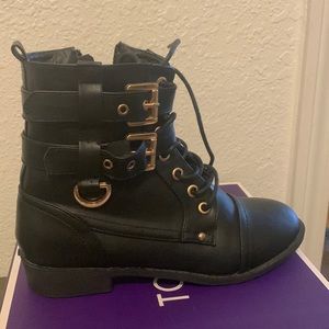 Top moda black leather boots size 5.5 good conditions